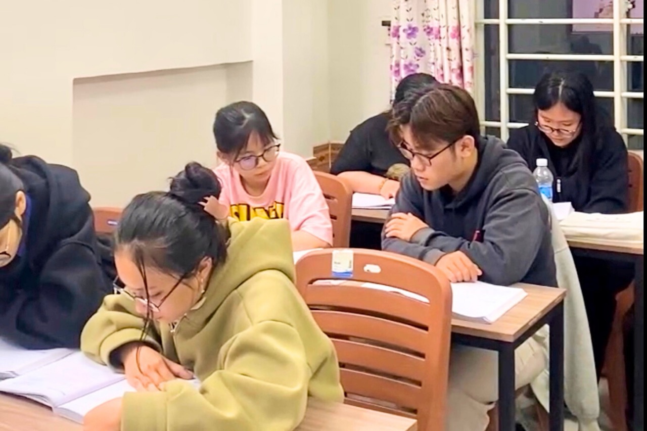 TỰ TIN GIAO TIẾP